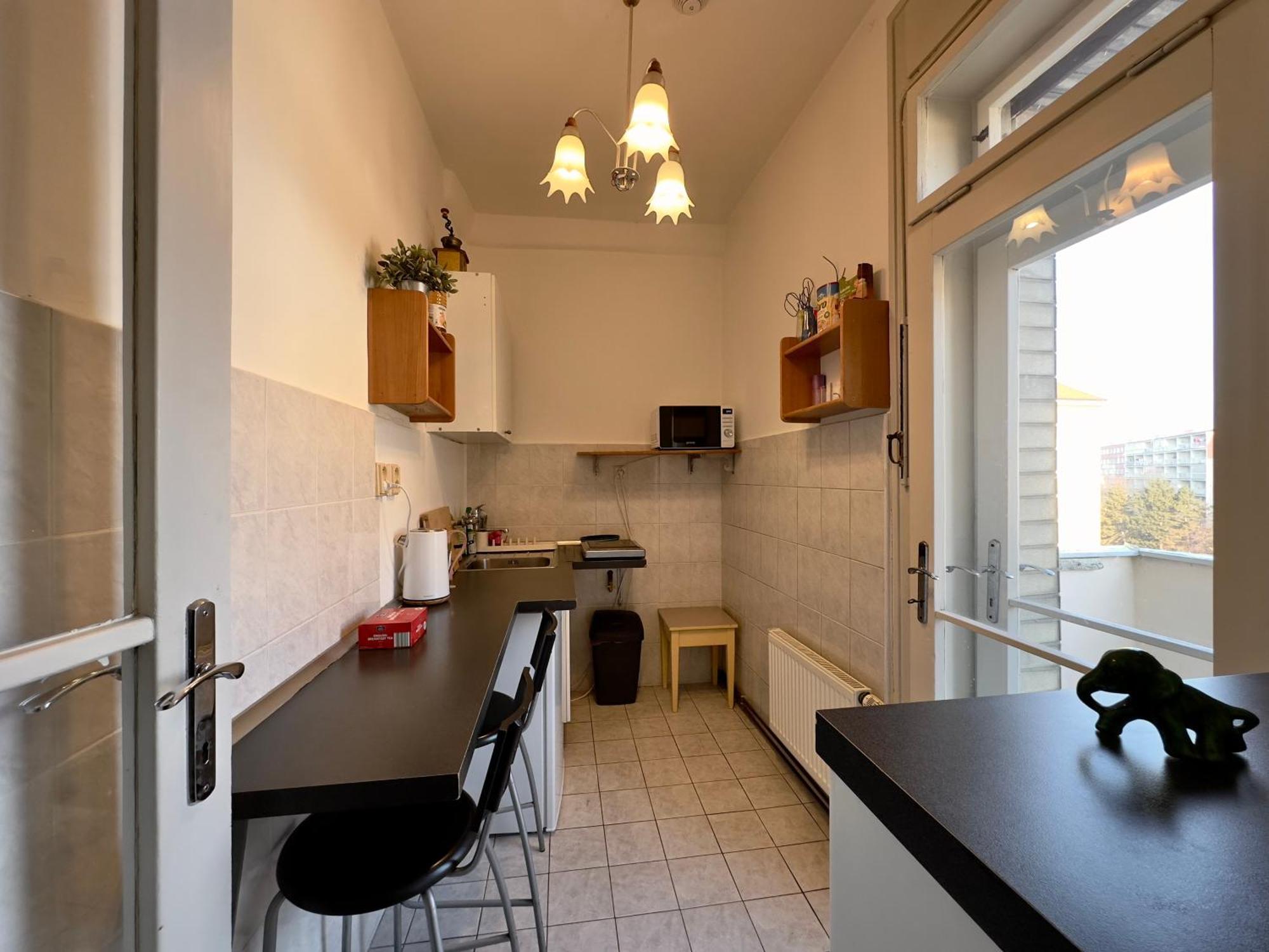 Apartment Sedlcanska - You Will Save Money Here - Equipped With Antique Furniture プラハ エクステリア 写真